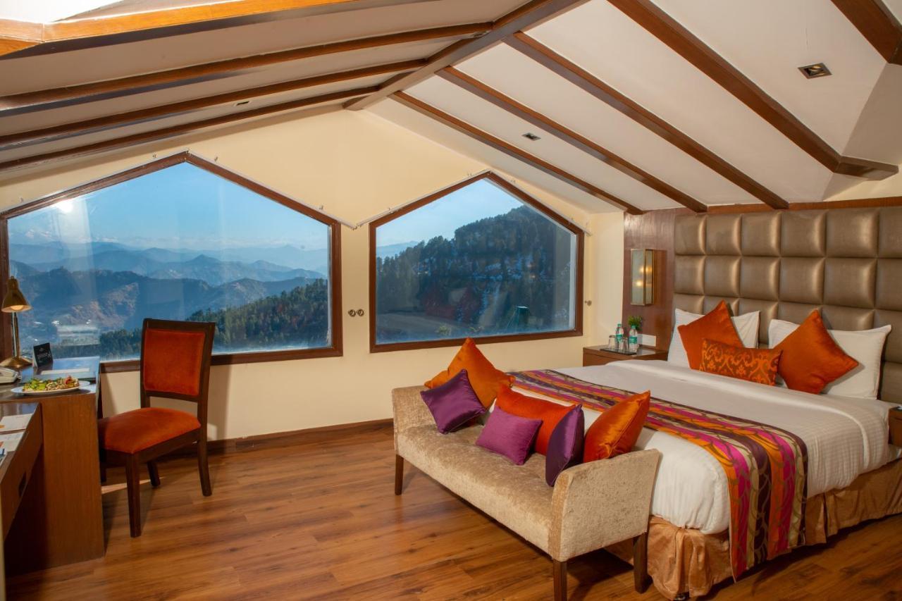 Royal Tulip Luxury Hotel, Kufri, Shimla Buitenkant foto