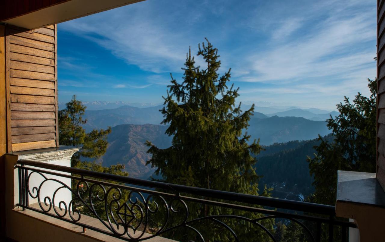 Royal Tulip Luxury Hotel, Kufri, Shimla Buitenkant foto