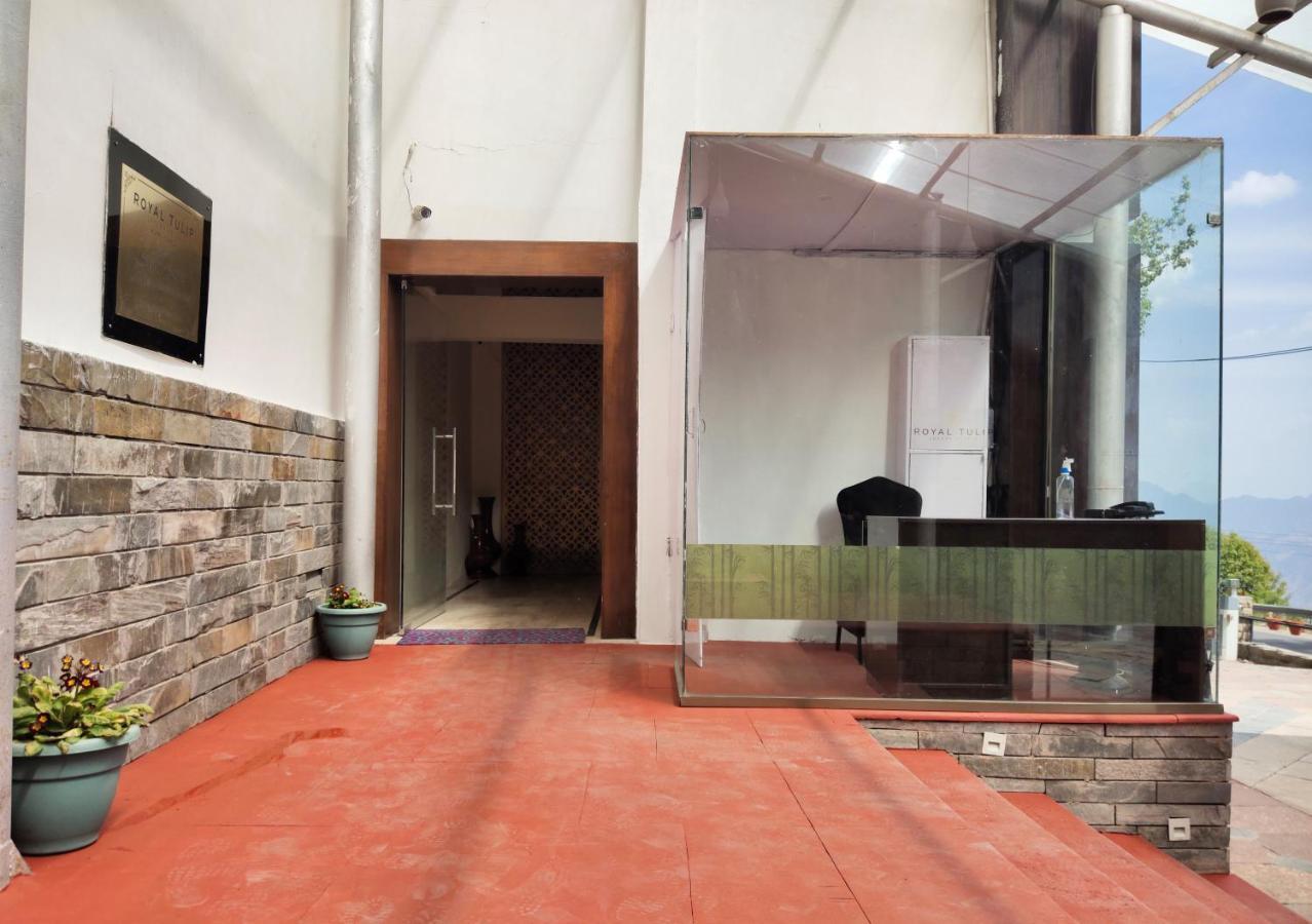 Royal Tulip Luxury Hotel, Kufri, Shimla Buitenkant foto